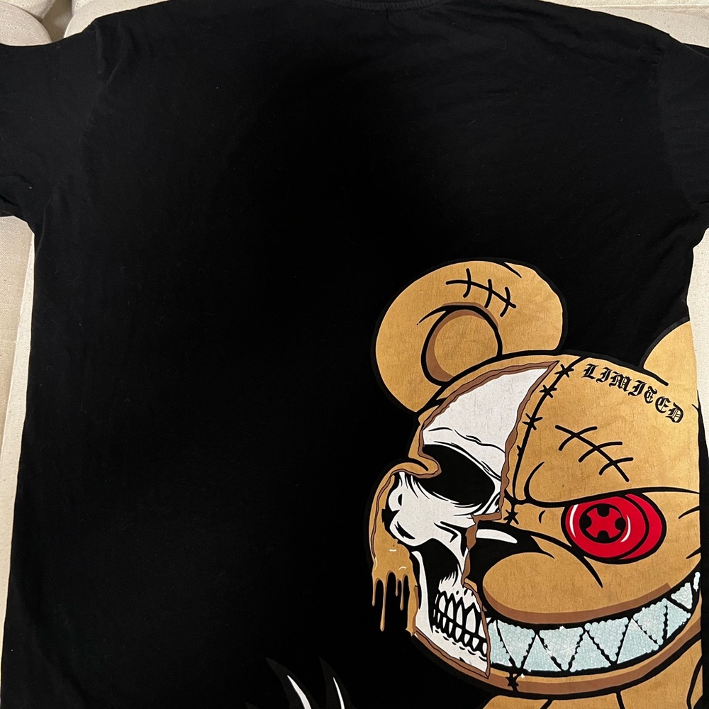 Boohoo Mens Black and Brown Bear Graphic Tee- size S